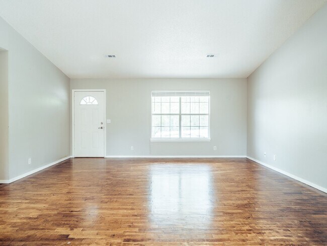 Building Photo - 7 Claypole Ln