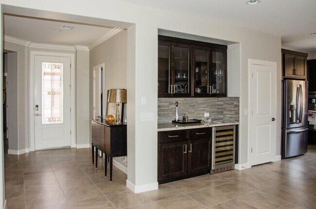 Building Photo - **COMING SOON** AVAILABLE 12/20/25 - Beaut...