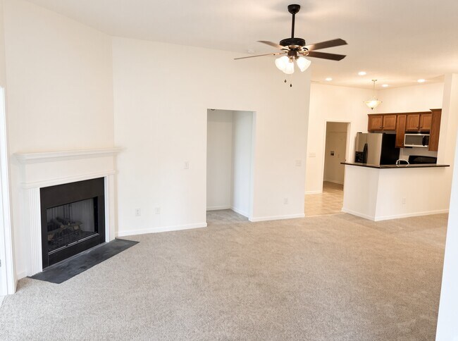 Building Photo - 1364 Orchard Cir