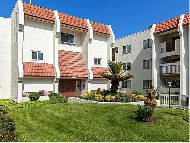 Primary Photo - GENESEE - Regency Villas 1 BR Condo, 62+ C...