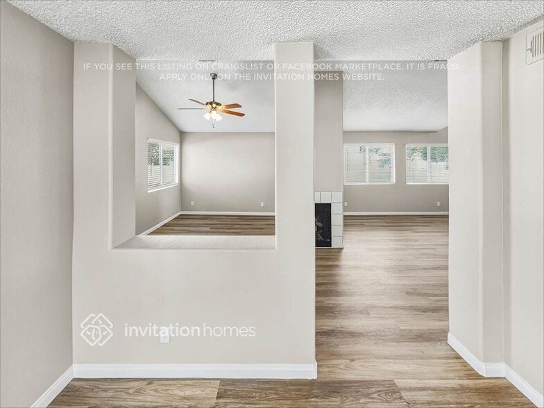Building Photo - 3301 Hyannis Cir