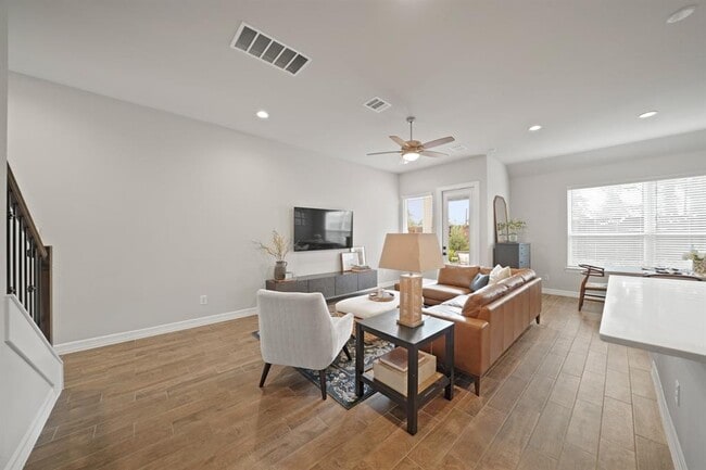 Building Photo - 1505 Canter Bayou Way