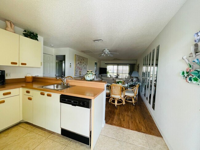 Building Photo - 25100 Sandhill Blvd