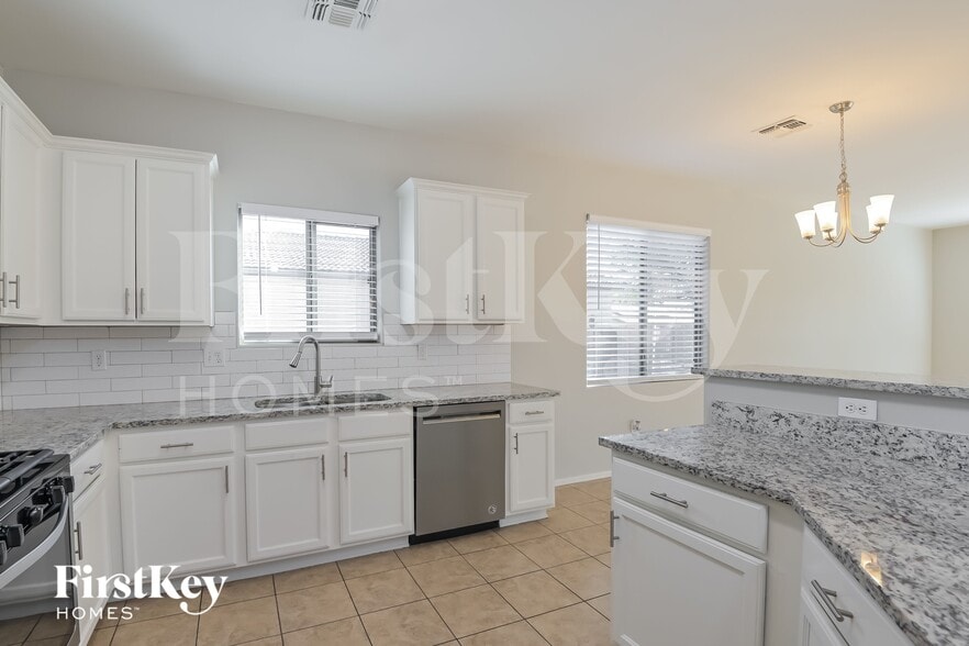 Building Photo - 11071 W Willow Field Dr