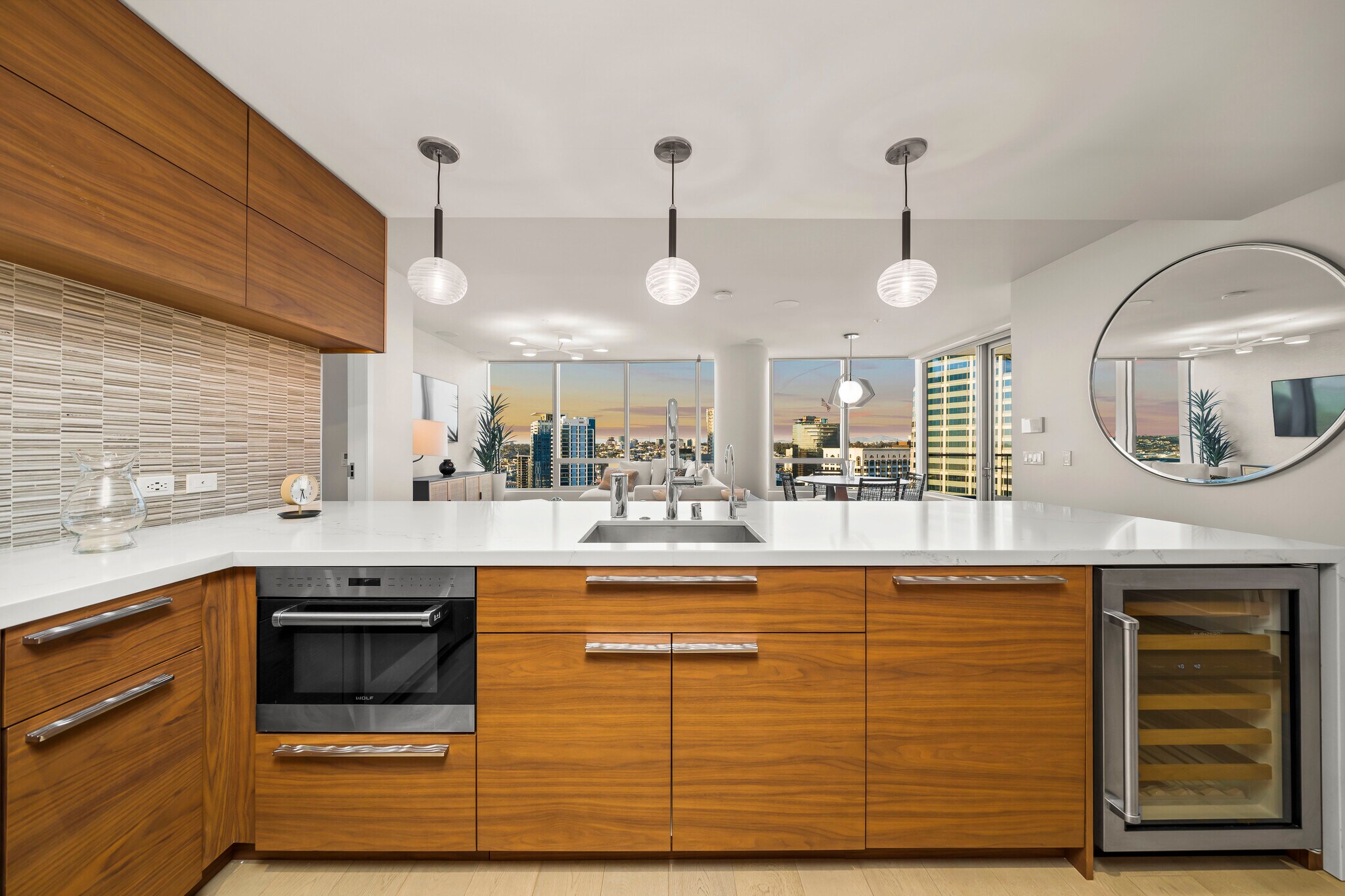 Building Photo - 888 W E St