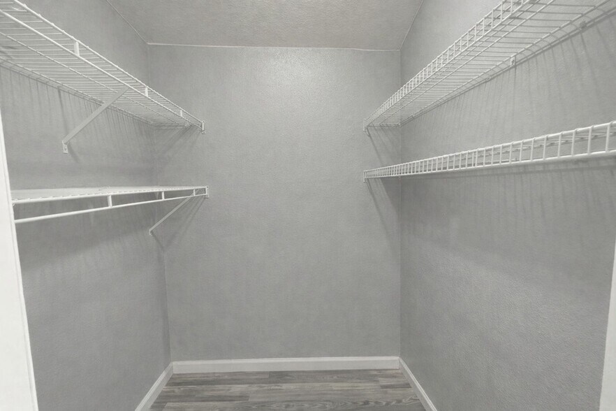 Building Photo - 4521 Gibraltar St