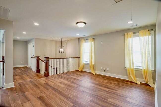 Building Photo - 4790 McGill Ct