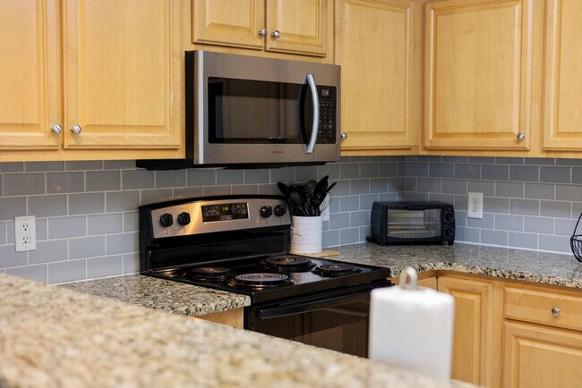 Building Photo - 111A S Yaupon Dr