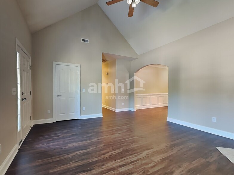 Building Photo - 810 Winterside Ln