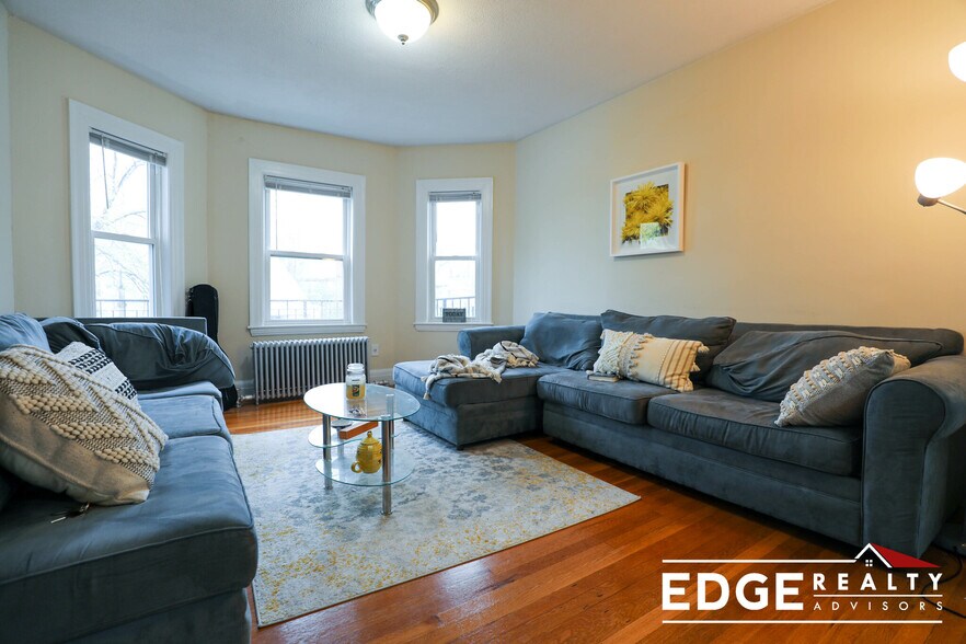 Building Photo - 39 Nottinghill Rd