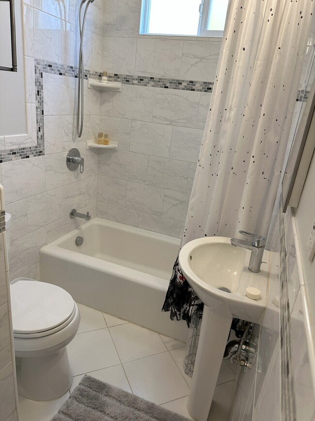 Bathroom - 4477 Harding Ave