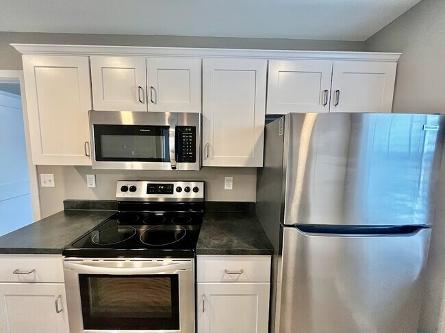 Building Photo - 807 New Terrace Ln