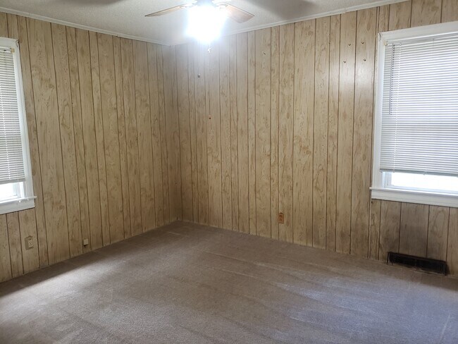 Building Photo - 2291 N Highway 101