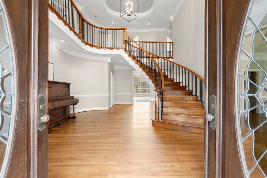 Building Photo - 845 Cold Harbor Dr