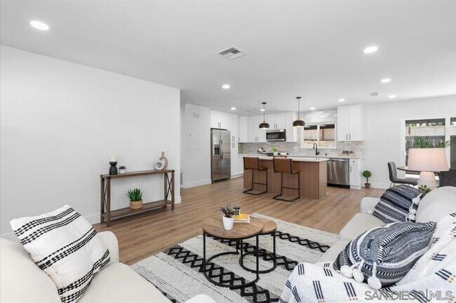 Building Photo - 16409 Sarape Dr