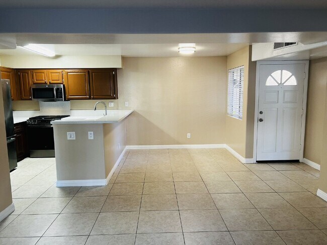 Building Photo - 6991 Ballena Way