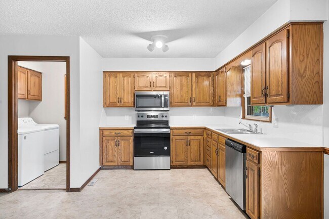 Building Photo - All-Brick Beauty on a Quiet Cul-de-Sac Nea...