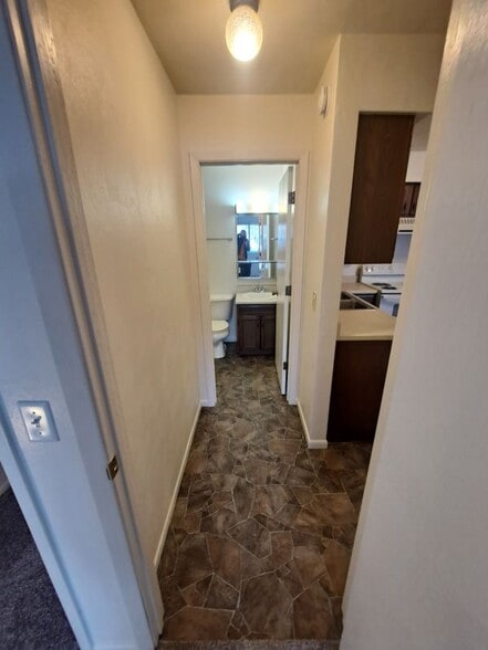 Building Photo - 1444 W 16th St