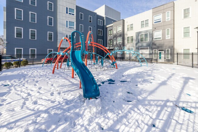 Alternate - Anne M. Lynch Homes at Old Colony (Ph 3)