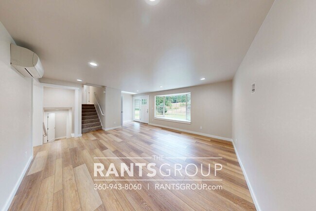 Building Photo - 4 br, 3 bath House - 3124 Jorgenson Rd NE