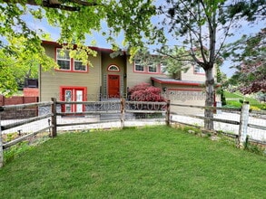 Building Photo - 5000 S Deselm Way