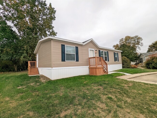 Building Photo - 647 Oregon St