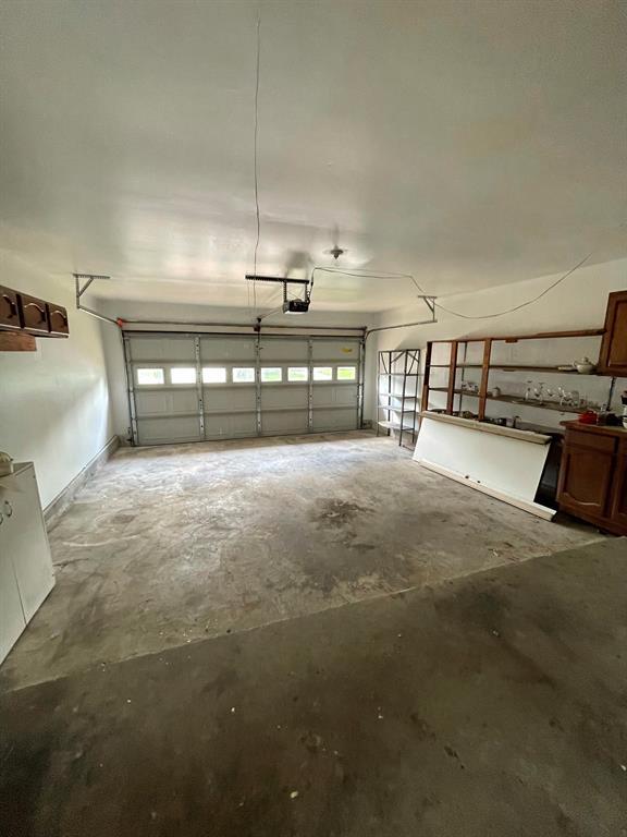 Building Photo - 5003 Spring Forest Dr