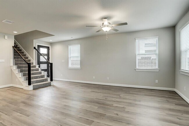 Building Photo - 9838 Magnolia Village Ln