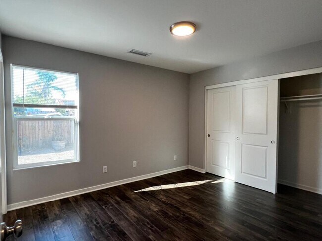 Building Photo - 13971 Weidner St