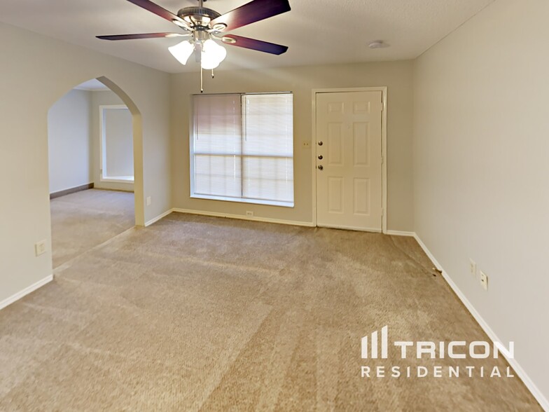 Building Photo - 7828 Texridge Dr