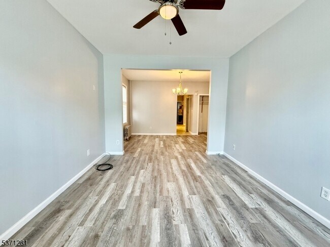 Building Photo - 46 Riggs Pl