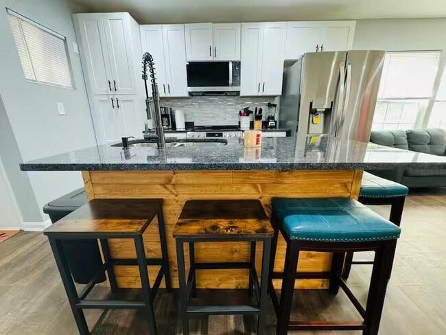 Building Photo - 521 Granade Dr