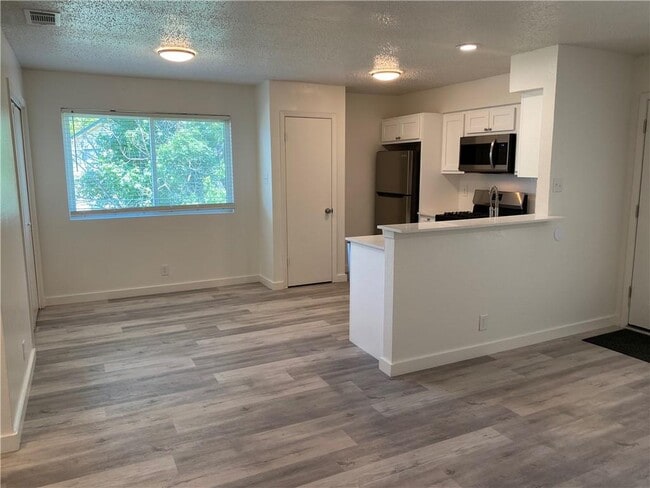 Building Photo - 2305 Cedrick Cove