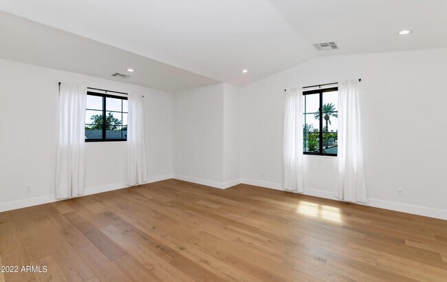 Building Photo - 4518 N 39th St