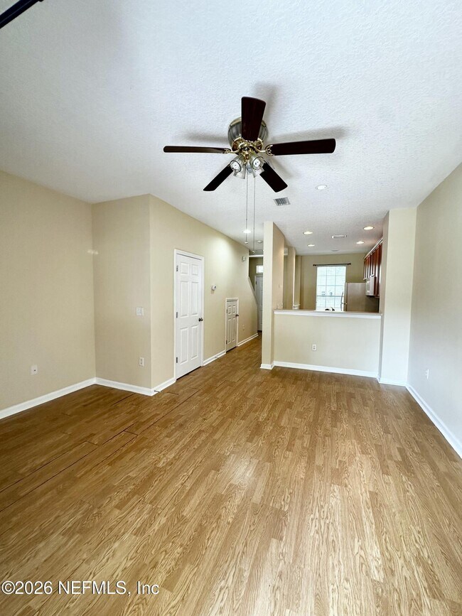 Building Photo - 1496 Fieldview Dr