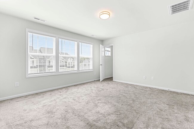 Building Photo - 252 Shingle Oak Rd