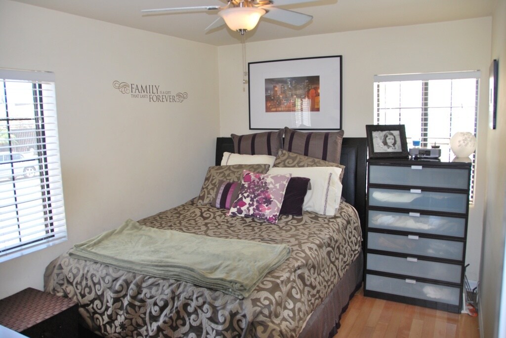 Building Photo - 6037 Comey Ave