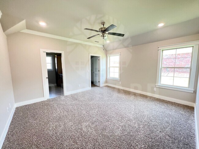 Building Photo - Single-Family Home- Beautiful Mayberry Plan