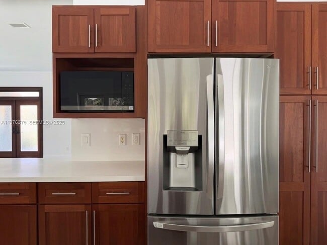 Building Photo - 4934 NW 94th Doral Pl