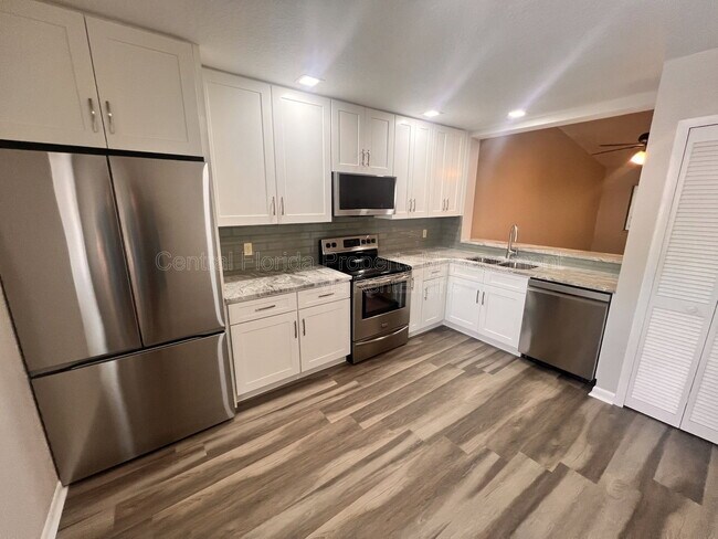 Building Photo - 17 Escondido Cir