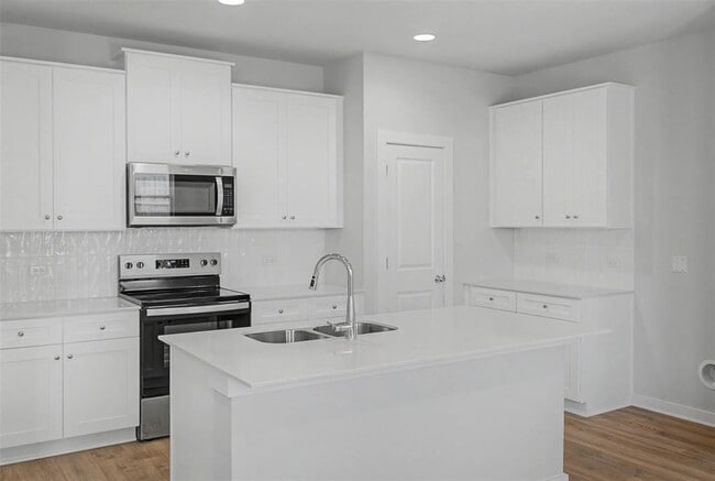 Building Photo - 17502 El Hidalgo Dr