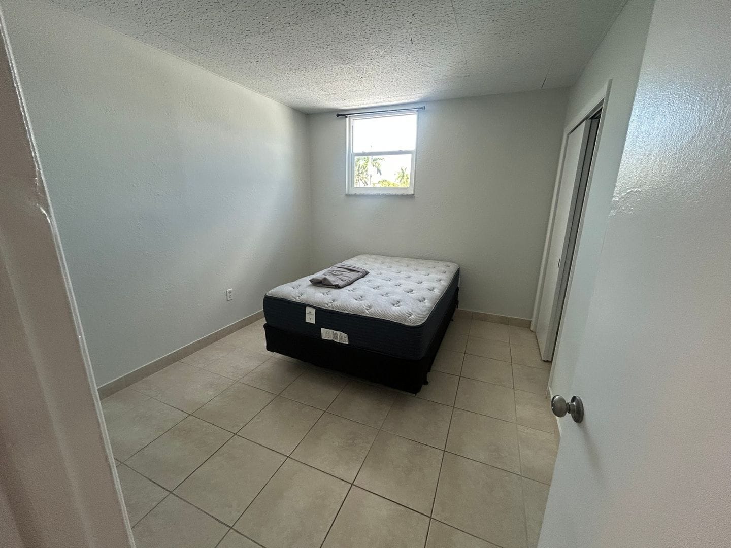 Building Photo - 2036 NE 18th St