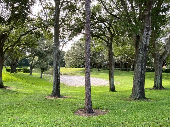 Building Photo - Wonderful 1 Bedroom/1 Bathroom Gated Condo...