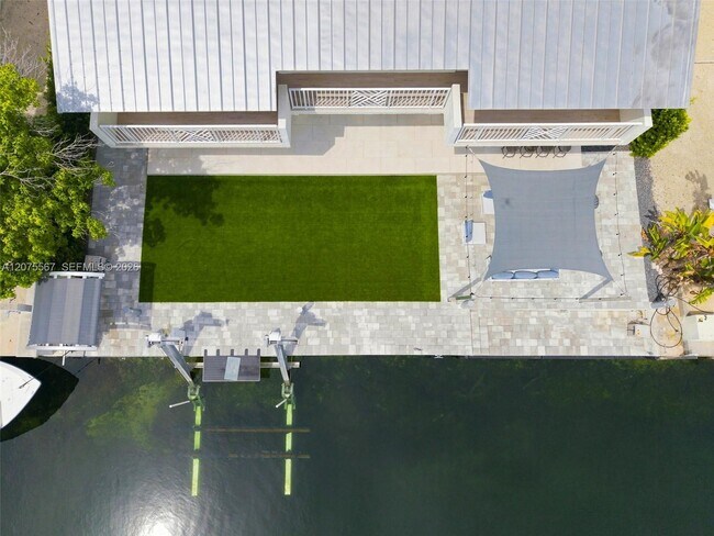Building Photo - 203 Gulfview Dr