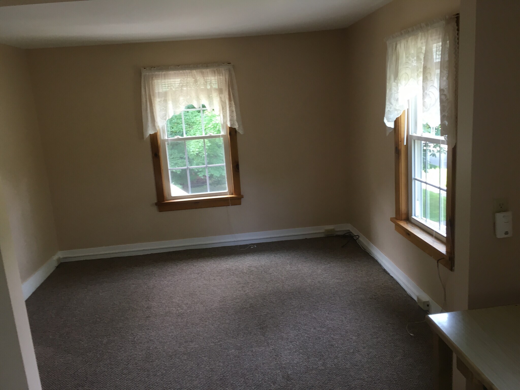 Building Photo - 122 Curtis Ave