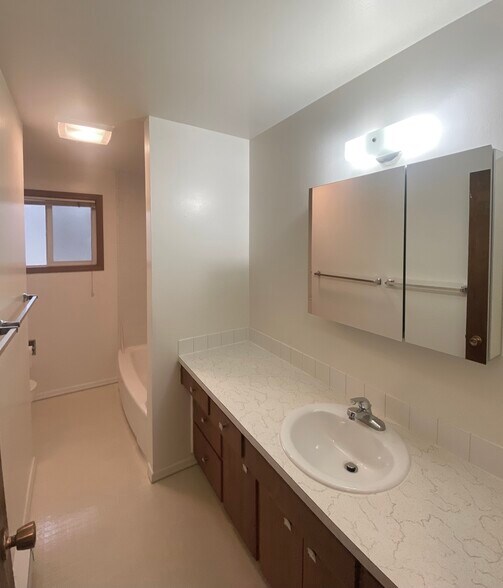 Building Photo - 1619 2nd St