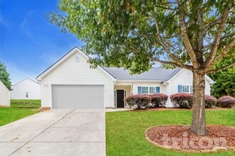 Building Photo - 1916 Roxey Ln