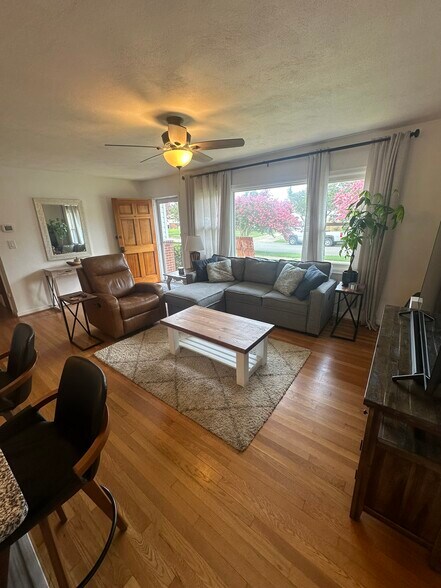 Building Photo - 1873 Brookwood Rd