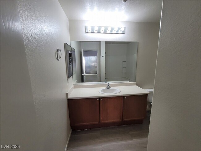 Building Photo - 9157 Desirable Ct