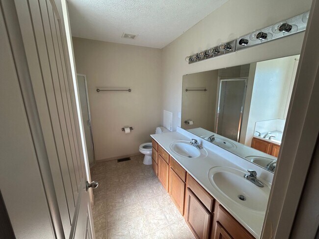 Building Photo - 20922 Harbor Ln